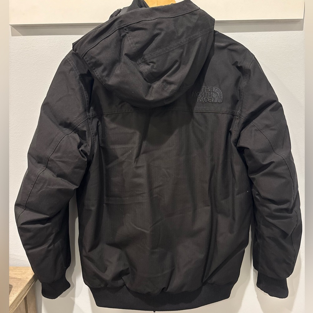 The North Face Men's Black Performance Jacket - Picture 3 of 4